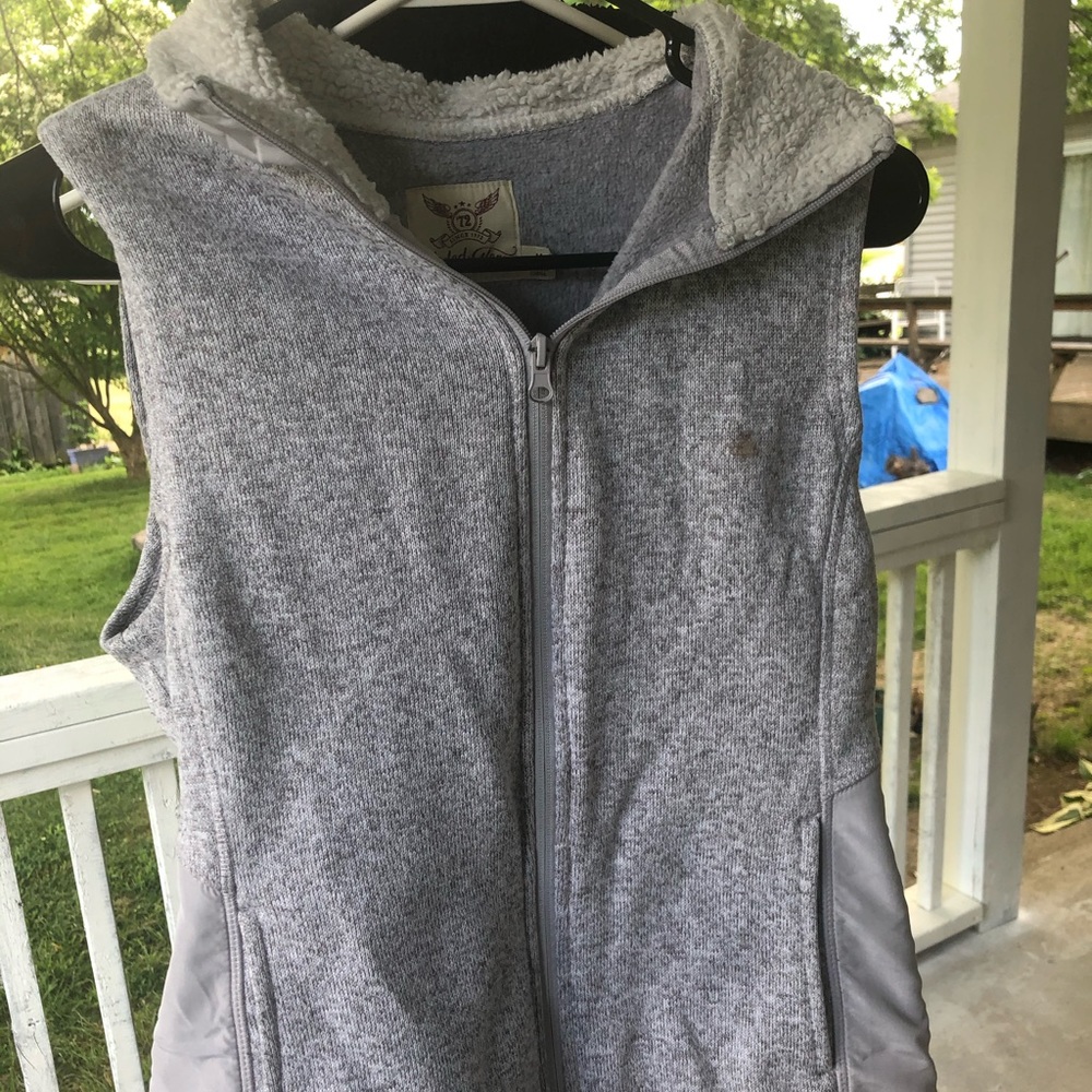 Knit vest